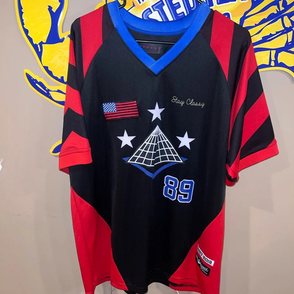 Black Pyramid Red and Black Graphic Top - Picture 1 of 4